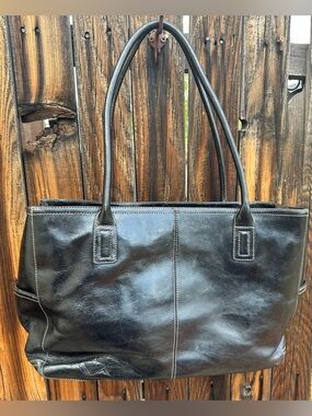 Beautiful Fossil Black Leather laptop bag/briefcase.